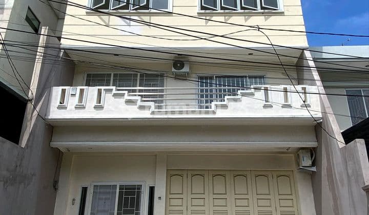 Rumah Hadap Timur Di Cluster Sunter, 4 Lantai