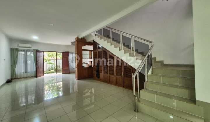 Rumah di Perumahan Eksklusif Griya Inti Sentosa Siap Pakai