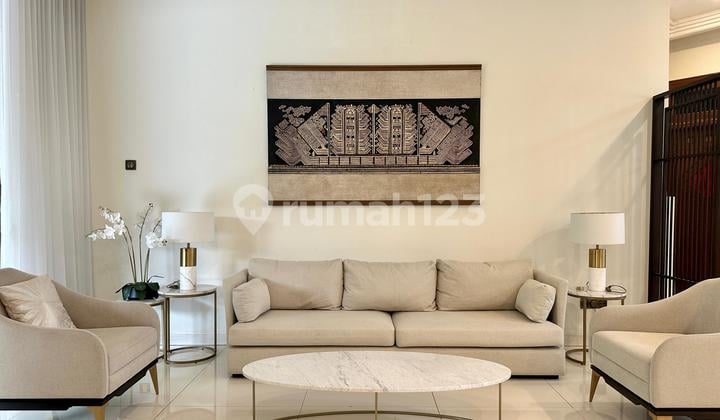 Rumah dengan Design Interior American Classic Dicluster Premier Sunter