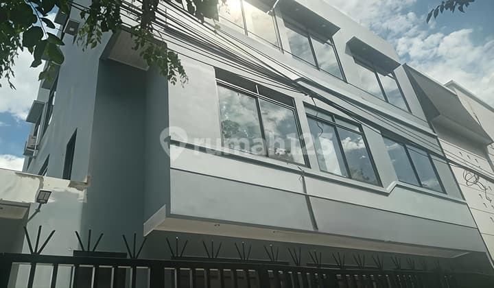 Rumah Di Kelapa Gading Hadap Jalan
