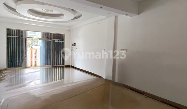 For Rent: Puri Mutiara Strategic Shophouse, Fully Renovated, East-Facing