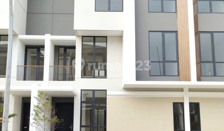 3-Story House 8x14 4BR Maninjau Asya Cluster, JGC Jakarta Garden City