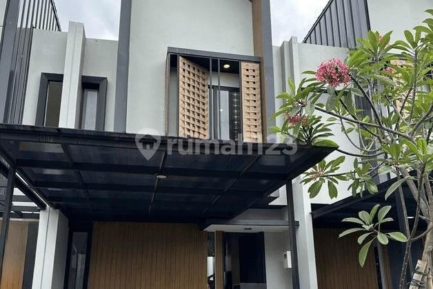 Attic house 5x15 75m 4BR Mahakam Cluster JGC Jakarta Garden City