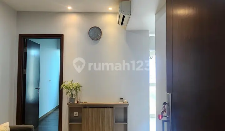 Disewakan Tipe 1 Kamar Tidur Siap Huni View City di Menara Clifford Apartemen The Kensington Royal Suites Dekat Mal Kelapa Gading dan Mal Bella Terra