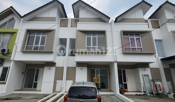 Jual Cepat Rumah 2 Lantai Dan 2 Kamar Tidur Di Cluster Vettore Prima Harapan Bekasi Dekat Summarecon Mal Bekasi Dan Stasiun Bekasi