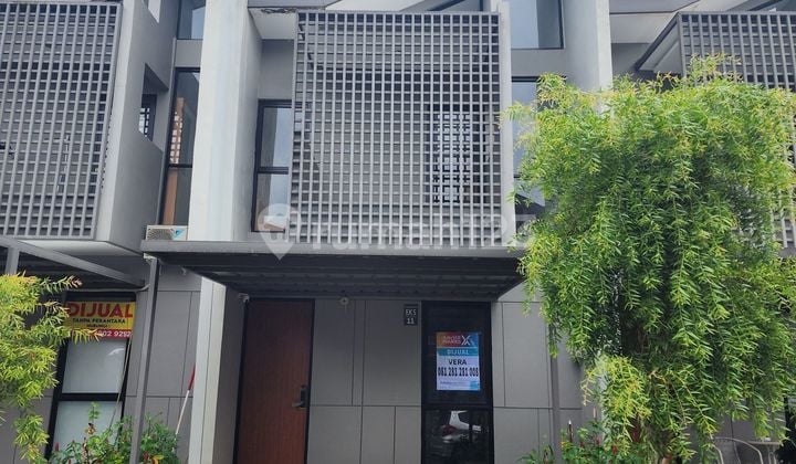 Harga Nego Rumah 2 Lantai, Full Furnished, Kondisi Bagus dan Siap Huni di Cluster O2 Grandwisata