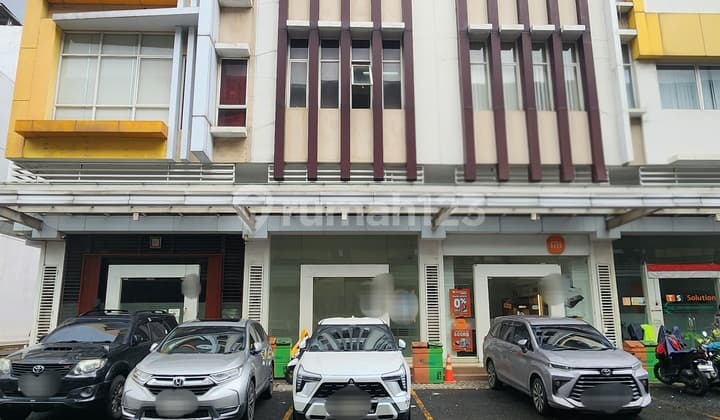 Jual Ruko 3 Lantai Kondisi Bagus Siap Huni Shgb di Kawasan Emerald Commercial Seberang Summarecon Mal Bekasi