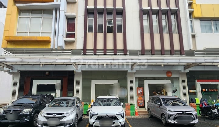 Jual Ruko 3 Lantai Kondisi Bagus Siap Huni Shgb di Kawasan Emerald Commercial Seberang Summarecon Mal Bekasi