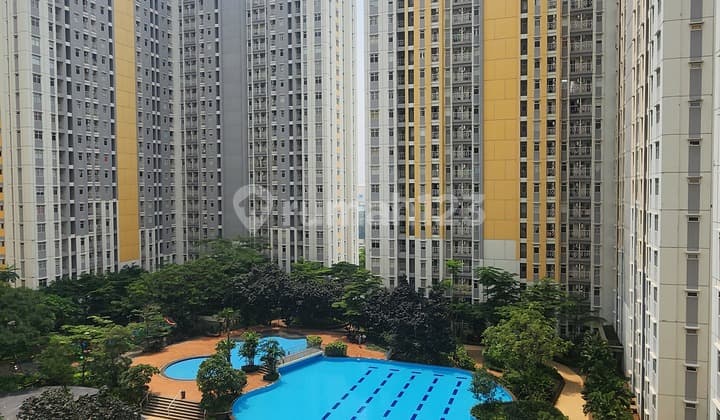 Jual Murah Apartemen The Springlake Tipe 2 Kamar Tidur Unfurnished View Kolam Renang PPJB di Menara Basella Dekat Summarecon Mal Bekasi