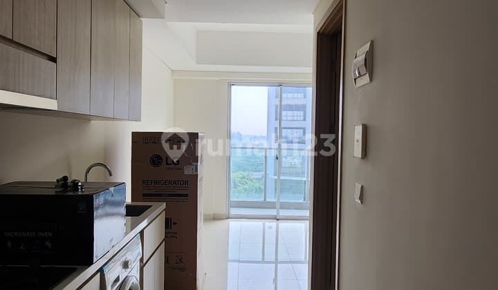 For Rent Studio Type Semi-Furnished Good Ready to Move In at Menara Melbourne Sedayu City Suites Near Summarecon Mall Kelapa Gading