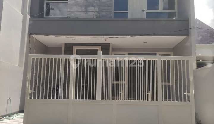 Dijual Rumah Manyar Tirtoyoso