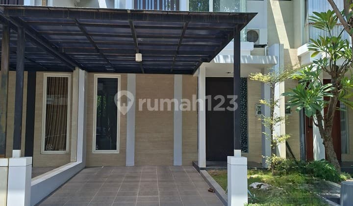 Dijual Rumah Northwest