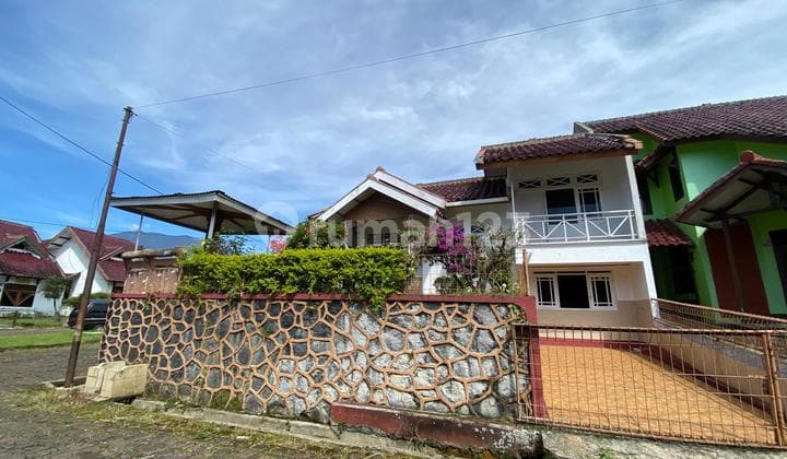 Ready-to-move-in fully furnished house in Orchid Cipanas