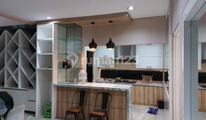 DIJUAL RUMAH BAGUS MEWAH SIAP HUNI D BAWAH NJOP ADA SWIMMING POOL