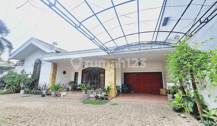 Rumah Megah dan Lega, Jl. Kasuari, Sei Sikambing B, Medan Sunggal