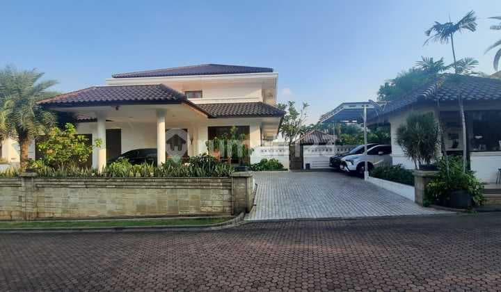 Rumah besar, modern dalam cluster bagus terawat Pejaten Barat