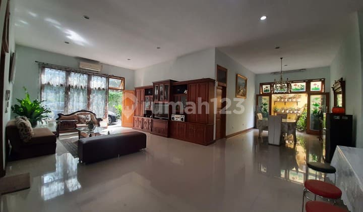 Rumah Bagus Terawat Dalam Cluster, Nyaman Kamar Besar Siap Huni Dekat Kemang