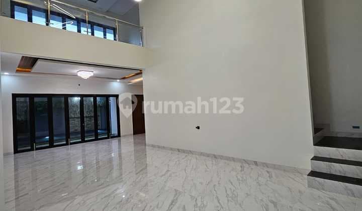 Investasi Menguntungkan, Jarang Ada untuk Rumah Baru Mewah Dalam Cluster Selangkah ke Pondok Indah