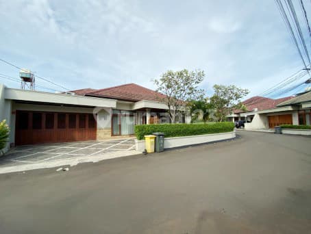 Luxurious Private House In Compound, Gandaria