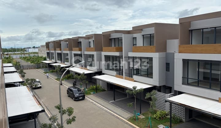 Dijual Rumah3 Lantai Terravia BSD Serpong Tanpa DP