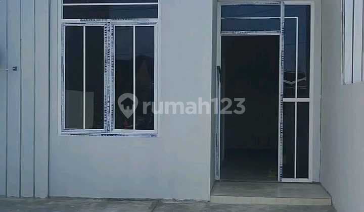 Rumah Baru Dijual Bonus Pagar, Canopi dan AC Jl Raya Lebar di Bpd 3 Tlogomulyo Kec Pedurungan Semarang Timur