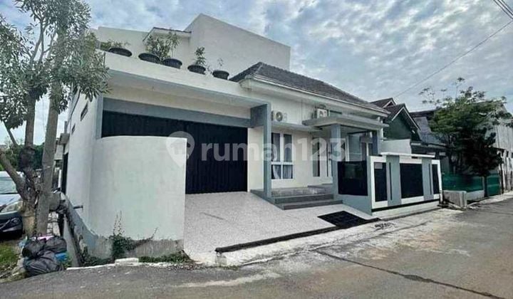 Rumah Bagus Dijual SHM Hak Milik Bebas Banjir Mewah 2 LT di Cakrawala Semarang Barat