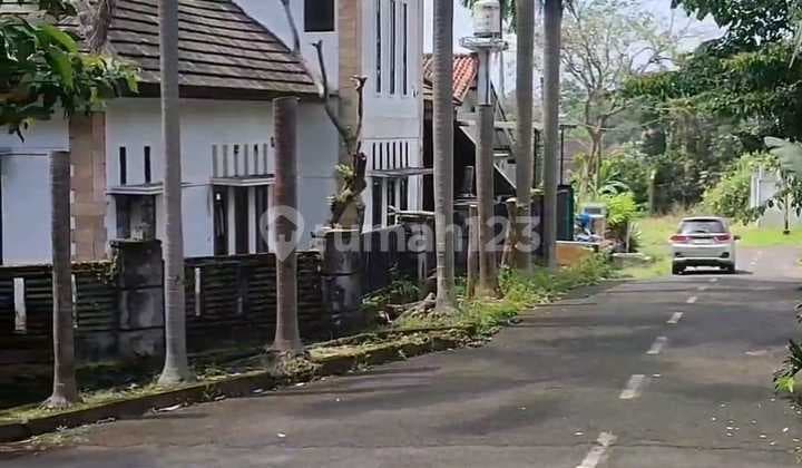 Rumah Dijual Luas 290 M2 SHM Hak Milik Perum Payung Asri Pudakpayung Banyumanik Semarang Atas.
