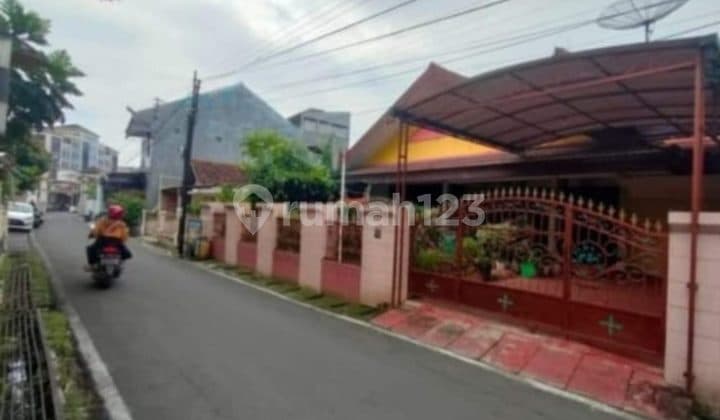 House For Sale 2 Floors Freehold Title Near Udinus Tugu Muda Central Semarang