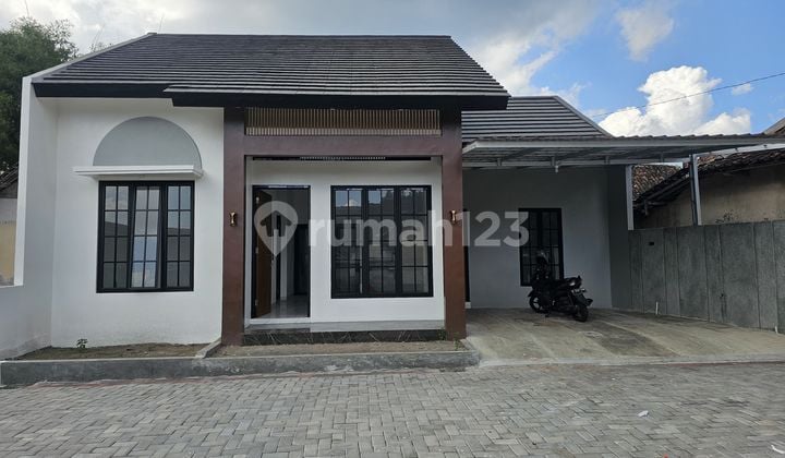 On Magelang Road, New Cluster House for Sale Near Samsat Sleman