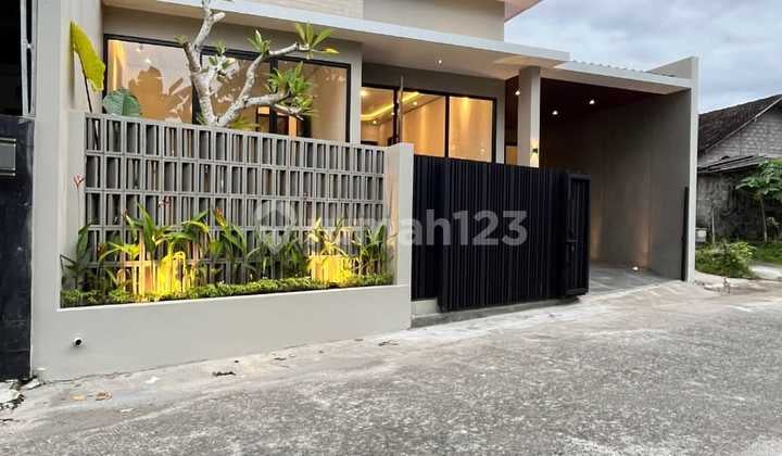 700 Million Beautiful Newly Built House in Purwomartani Complete with IMB