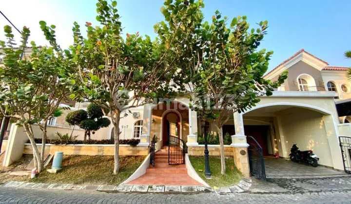 In Perum Casa Grande Ringroad Utara, Luxury House Near UPN