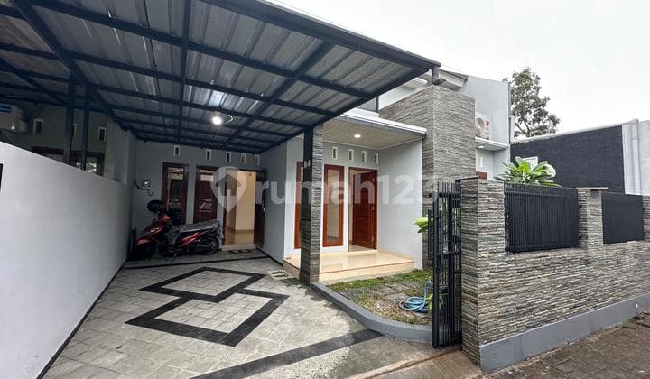 Lingkungan Perum Elit Dijual Rumah Bonus Interior Condongcatur