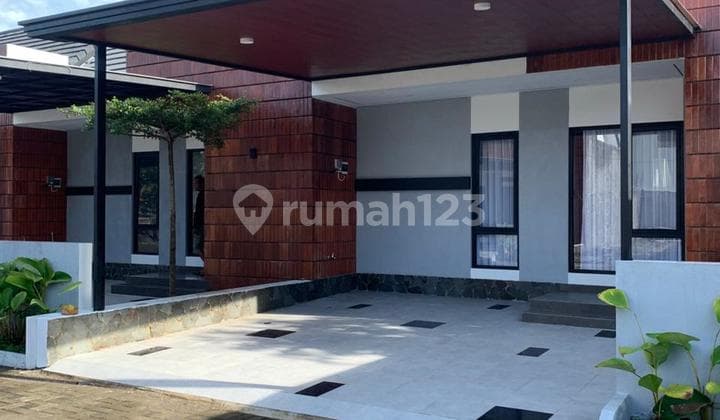 Cluster House IDR 600 Million Free Kitchen Set Near Sleman Market