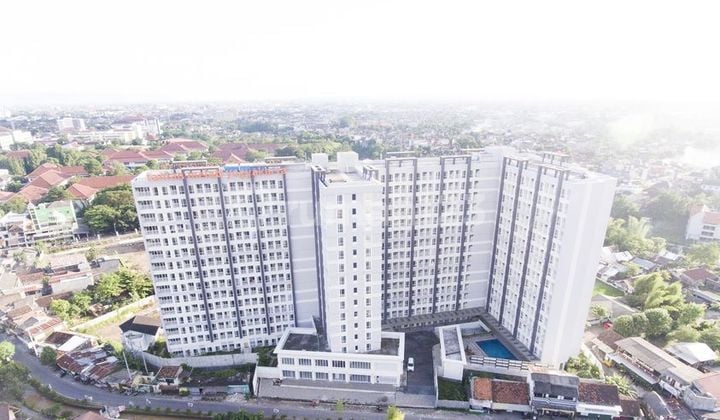 English Translation: Fully Furnished 2-Bedroom Apartment for Quick Sale Near UGM
