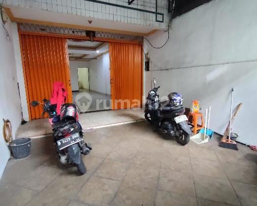Disewakan Ruko 3 Lantai Pinggir Jalan Jakarta Barat Jelambar Siap Huni