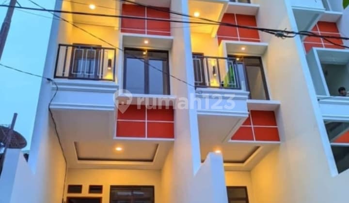 New House Taman Ratu 3 Floors SHM - Certificate of Ownership Unfurnished