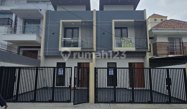 For Sale & For Rent 3-Story House in Green Ville, West Jakarta, Strategic New Location