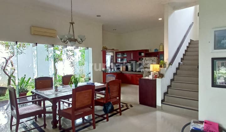 Rumah Mewah Luas di Telaga Golf BSD , BSD SHM - Sertifikat Hak Milik