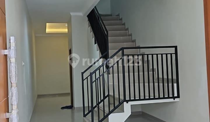 Limited Disewakan Rumah Kontrakan Jakarta Barat Duri Kepa Dekat Tanjung Duren 3 Lantai Siap Huni
