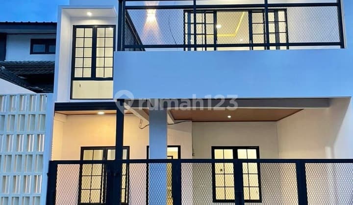 Rumah Modern Estetik Siap Huni Bonus Mobili Cibinong