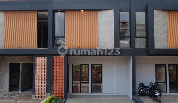 Rumah Modern di Cibubur Cuma 10 Menit ke Tol Cimanggis Depok