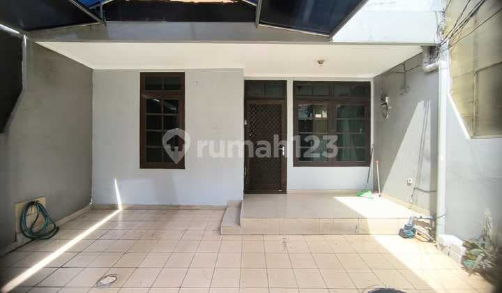 Rumah Lingkungan Nyaman Siap Huni di Janur Kuning Kelapa Gading