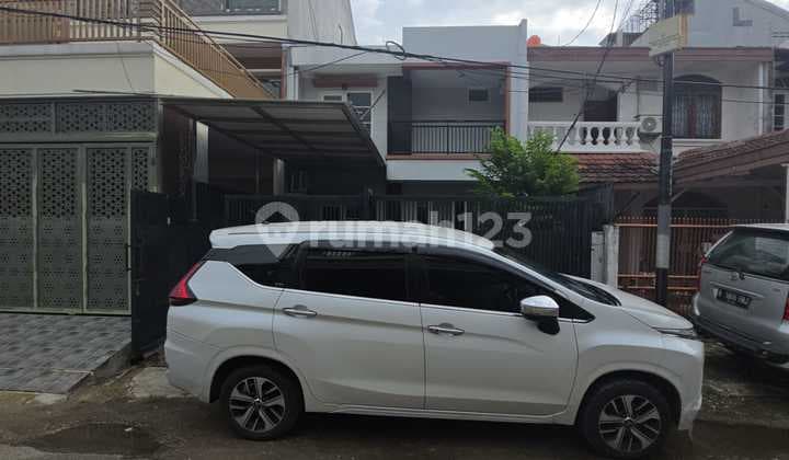 Rumah 2 Lantai Minimalis Belakang Mall Kelapa Gading Jakarta Utara