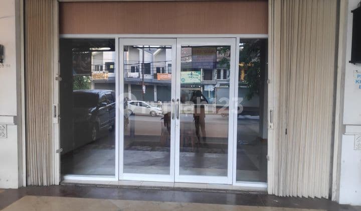 Ruko 2,5 Lantai di Harapan Indah Bekasi.