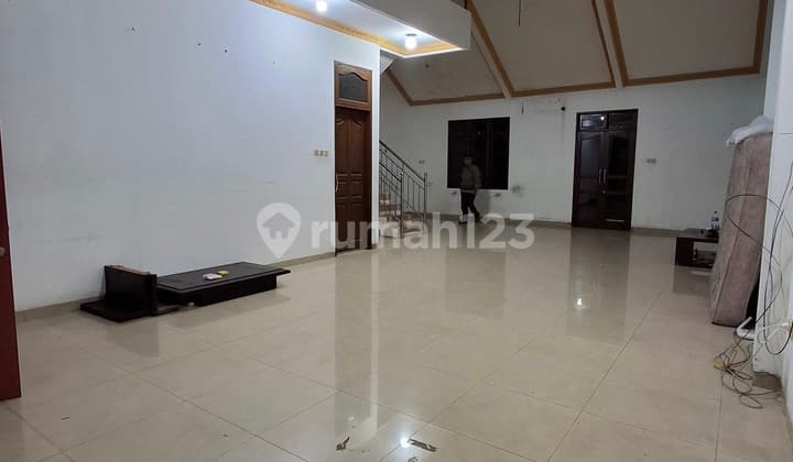 Murah !! Rumah Berikut Kost2an 9 Pintu. Cipete Utara, Jaksel