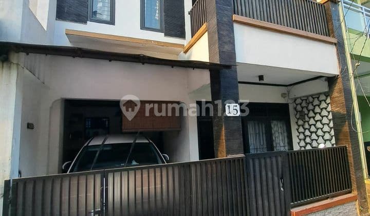 Rumah Komplek Jati Bening, Pondok Gede. Strategis
