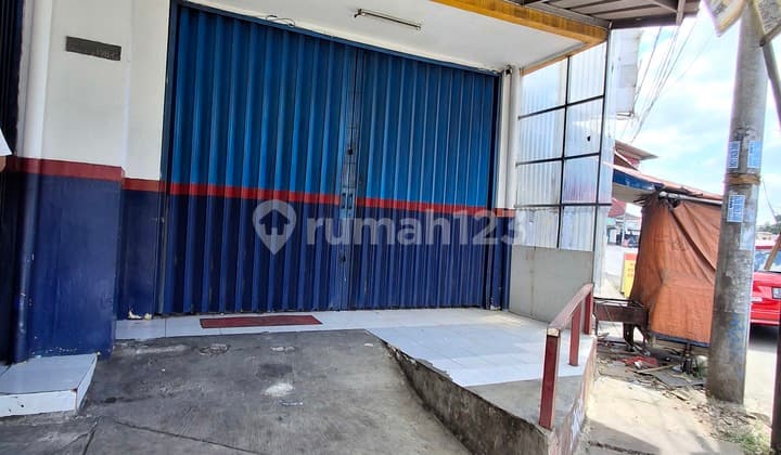 Area Komersial. Ruko Gandeng 3 Unit, Pamulang