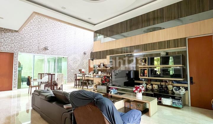 Bangunan Mandiri Bagus Full Furnish Di Kawasan De Park Bsd City