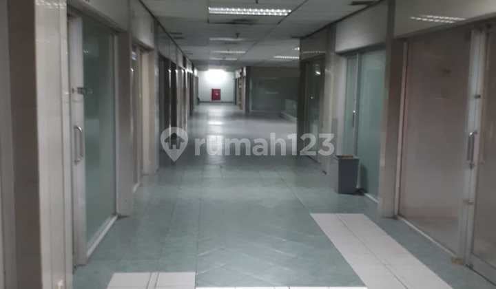 Gedung Plaza Pinangsia 4 Lantai Siap Pakai