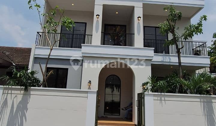 Brand New! Rumah di Kencana Loka, Semi Furnished, Posisi Hook